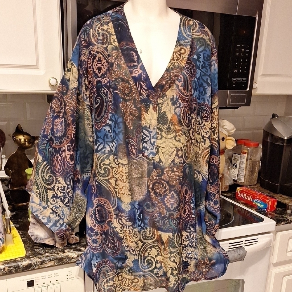 e Unique Spectrum 3/4 Flare Sleeve Plus Size Top 26/28W